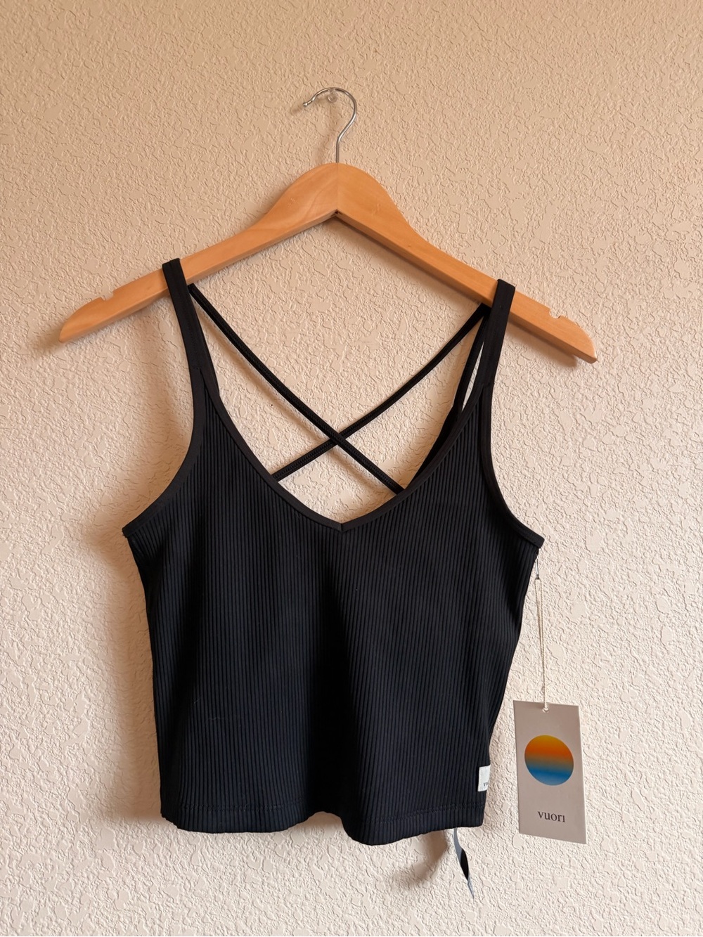 Vuori Black Ribbed Crossback Women’s Tank Top NMT